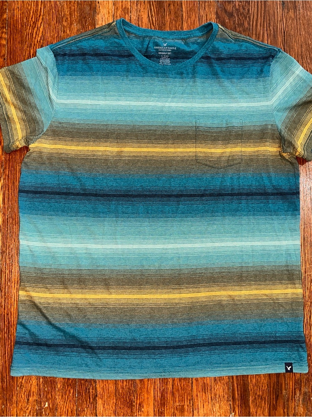 American Eagle Outfitters Men's XL Green Blue Seriously Soft Pocket T-Shirt